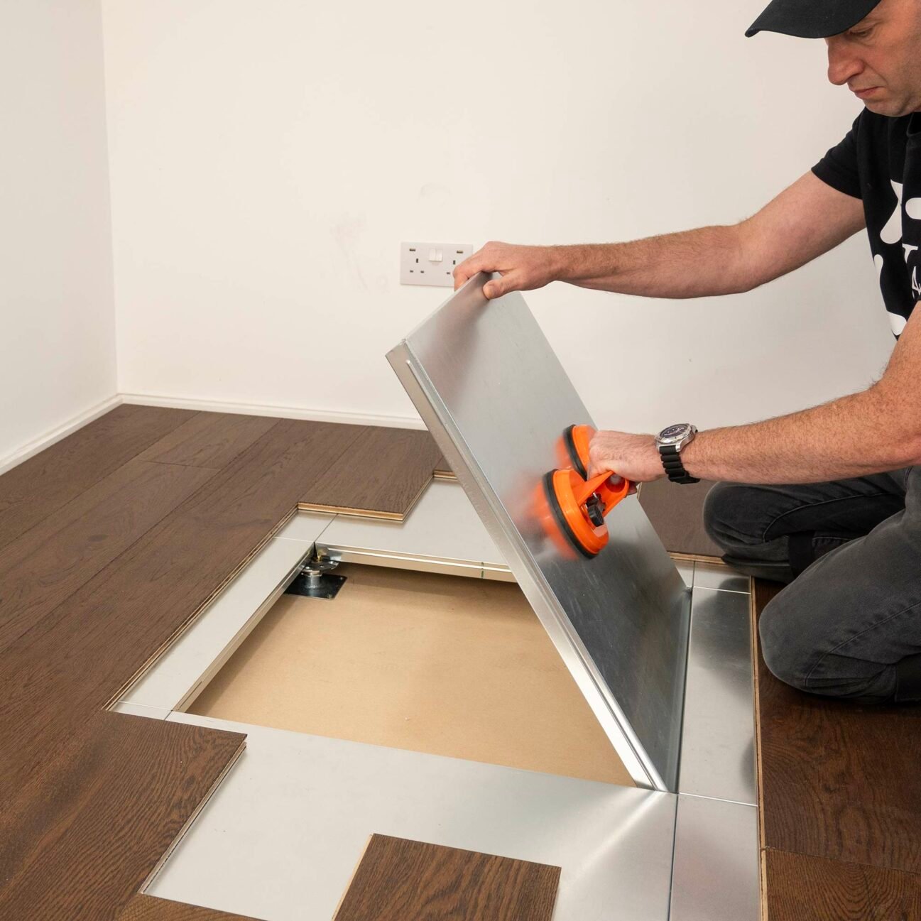 V4Magnetic Wood Access with Suction Cup